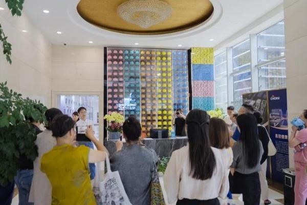 长三角数十家主流媒体走进菌小宝，见证 “千亿活菌” 创新发展之路 