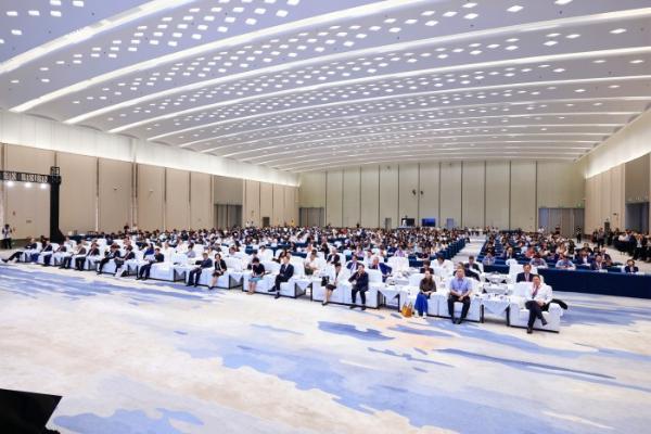 2025中国香料香精化妆品行业年会暨精品博览会在南京开幕 中国香妆行业高品质、高规格、高精尖会展启动 