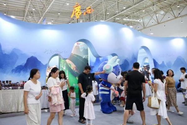 “锦绣山海潮·壮美新广西”精彩亮相 2025中国文化旅游产业博览会 