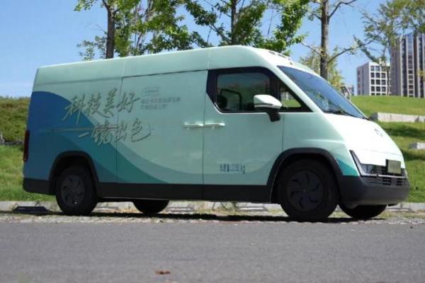 打卡长沙新体验——开卡文乐福9方冷藏车，做“甜意摆渡人” 