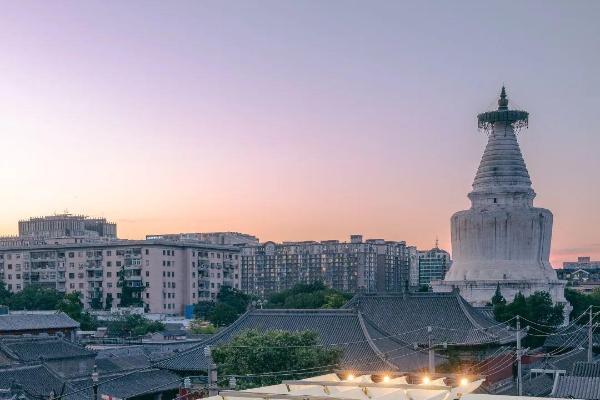 檐角摇秋阳，文脉焕新光！2025“白塔夜话”文化系列活动即将启幕，解锁千年古巷文商旅新体验 