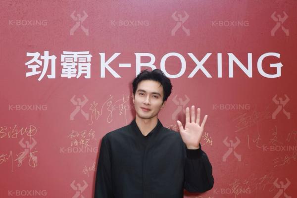 高伟光化身劲霸“明星店长”，“豫”见「全场景 新商务」新风尚！ 