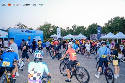 2025 UCI Gran Fondo 世界系列赛 中国杭州站圆满落幕 湘湖、千岛湖两站赛事点燃骑行热潮 