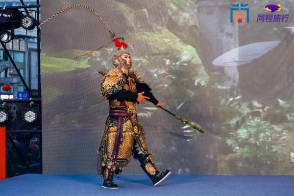 金陵有约 清凉大同”2025大同文旅推介会走进南京，南北文化交融共叙清凉，苏超时刻同城加油助威 