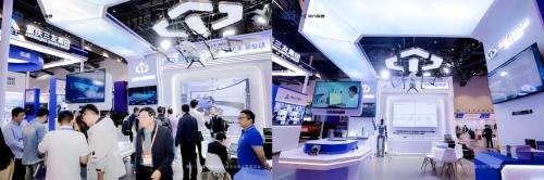 中汽创智重磅亮相SAECCE 2025,行业首发“人-车-路-云-星”全维信息技术平台联合创新体