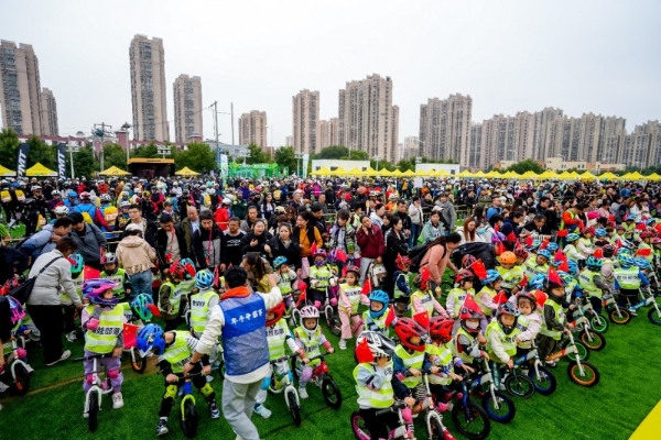2025环门头沟国际公路自行车赛燃情开幕，UCI2.2级赛事绘就京西运动新图景 
