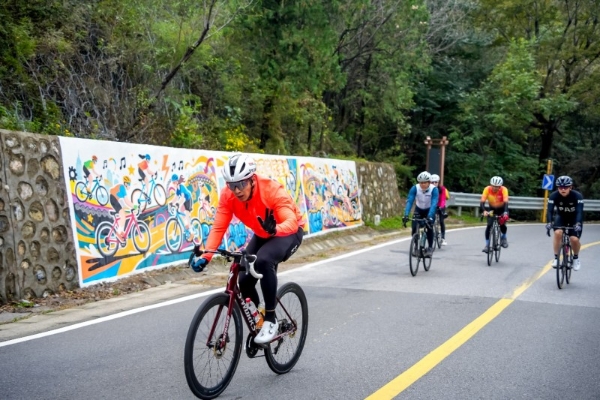 2025环门头沟国际公路自行车赛燃情开幕，UCI2.2级赛事绘就京西运动新图景 