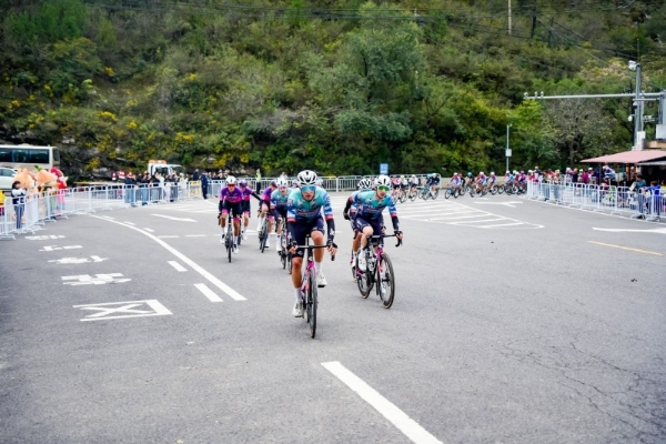 2025环门头沟国际公路自行车赛燃情开幕，UCI2.2级赛事绘就京西运动新图景 