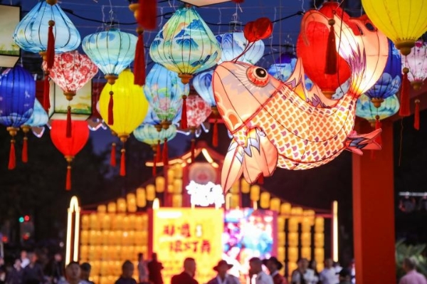 都江堰幸福广场双节活动点亮文商旅融合发展新篇章，助推传统商业转型升级！ 