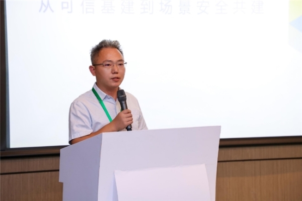 地上铁2025届创连大会引领下一个周期：新能源物流行业的八大必读关键词