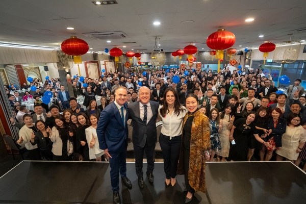 植根新西兰，架设亚太金融桥梁RockGlobal CEO Hayden受总理Luxon邀请出席中秋晚宴，共绘中新合作新蓝图。 