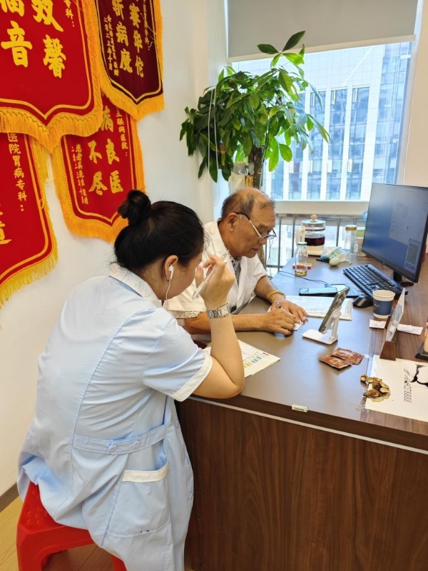 大医精诚，润物无声——赵学盛医生三十余载的医者情怀与患者口碑 