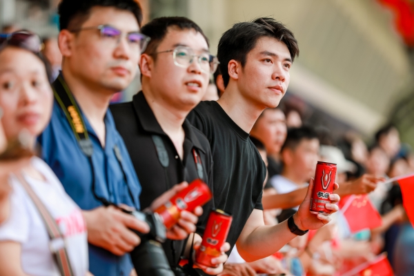 贵州村马赛事升级，战马无人机骑射开罐挑战一箭成名 