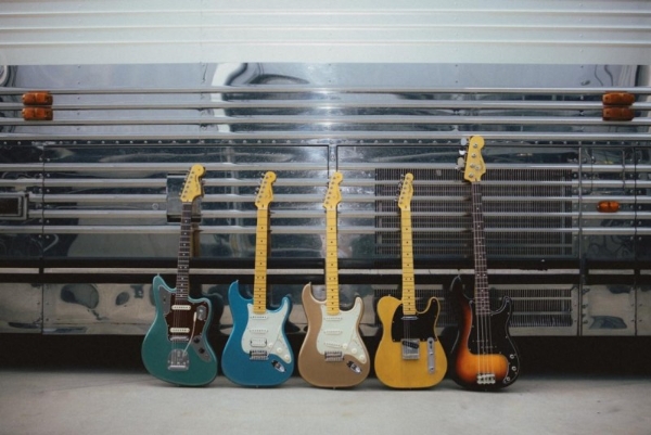 FENDER全新推出美产专业经典系列，融合传承、创新与强劲性能 