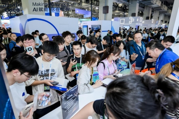 解密AI未来，全栈赋能！思科精彩亮相2025云栖大会 