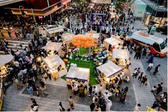 前滩国际美食节亮相公园巷，以“世界风味”点燃黄金周消费热潮 