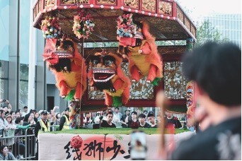 前滩国际美食节亮相公园巷，以“世界风味”点燃黄金周消费热潮 