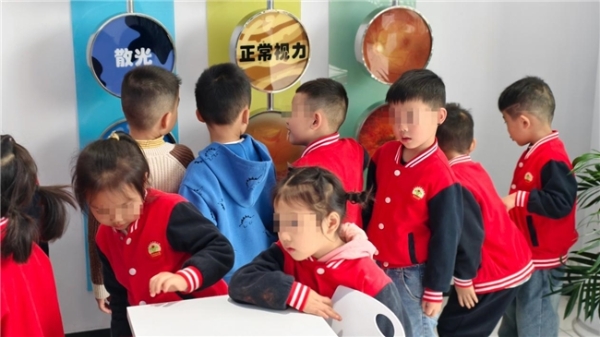 守护童真“视”界:渝北区新葵幼儿园走进星辉眼科开展爱眼公益社会实践