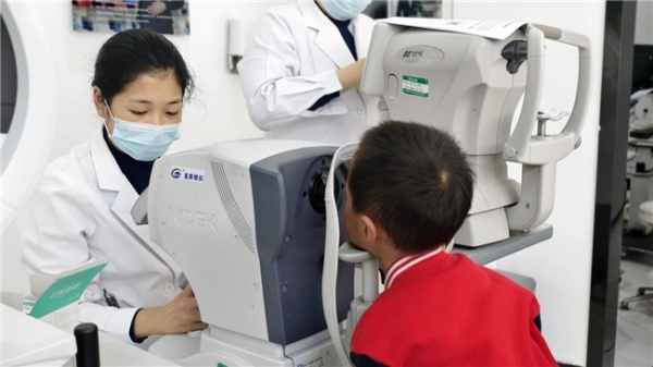 守护童真“视”界:渝北区新葵幼儿园走进星辉眼科开展爱眼公益社会实践