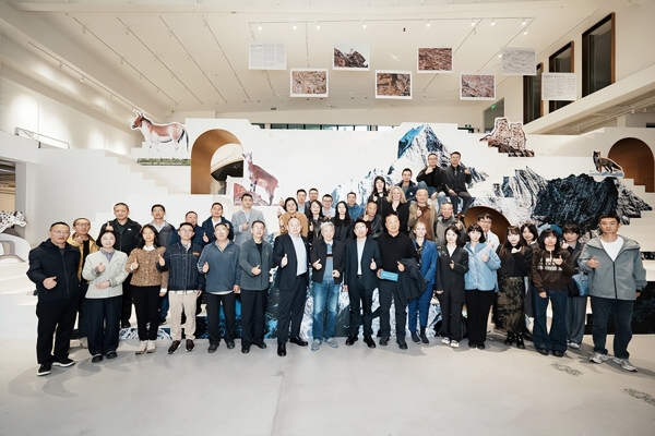 从高山到社区----2025国际雪豹日、国际熊猫日系列活动在成都成功举办