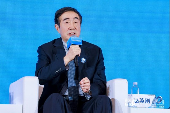 向世界 再出发 2025国际冬季运动博览会开幕 