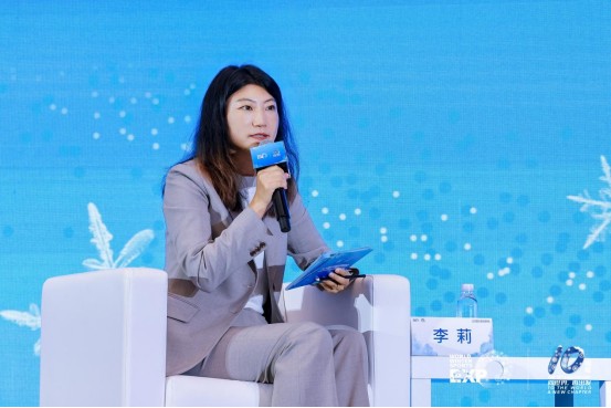 向世界 再出发 2025国际冬季运动博览会开幕 