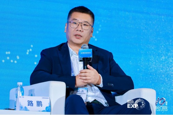 向世界 再出发 2025国际冬季运动博览会开幕 