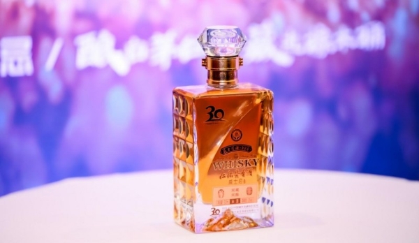 “双藏双酿”独创酱香威士忌联名款问世,演绎东西方风味完美融合