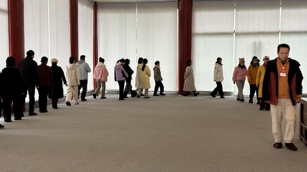 从斯里兰卡到青城山:羊爸爸松果公益在雨雾中为身心“松绑”