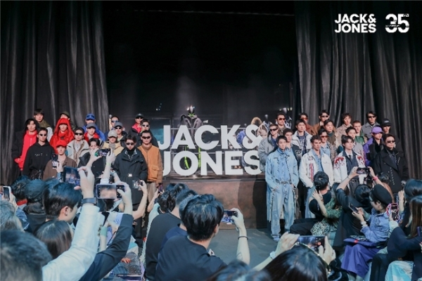 [ 向上穿越 · 无界新境 ] JACK & JONES 35周年时装秀 