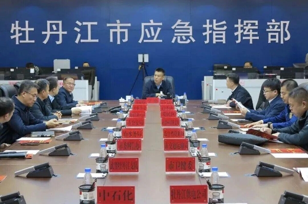 卓翼智能携全矩阵产品亮相“龙威-2025”，获权威媒体联合报道，夯实行业领军地位 