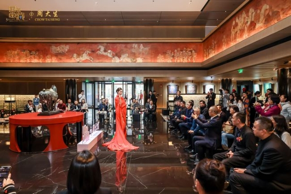 周大生×国家宝藏马年文化金品重磅发布，传承中华瑰宝共铸生肖传奇 