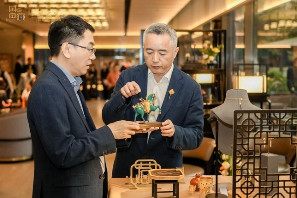 周大生×国家宝藏马年文化金品重磅发布，传承中华瑰宝共铸生肖传奇 