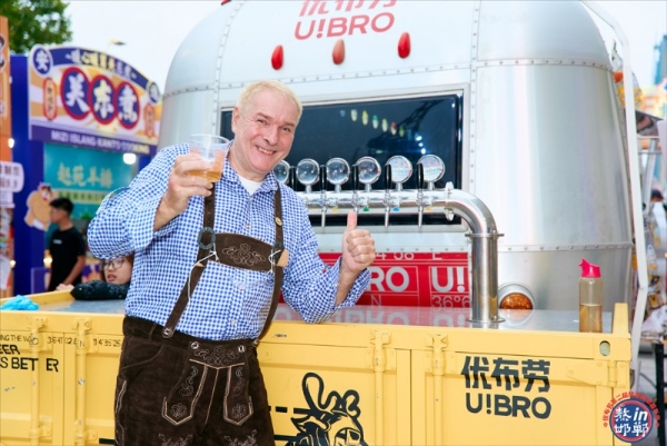 全城共饮1.3万杯啤酒，10万人打卡，优布劳熬菜啤酒嘉年华引爆邯郸 