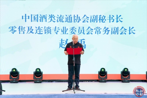 全城共饮1.3万杯啤酒，10万人打卡，优布劳熬菜啤酒嘉年华引爆邯郸 