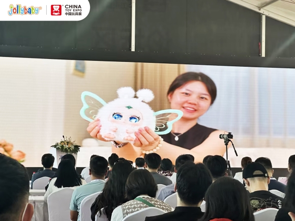 Jollybaby亮相中国玩具展，重磅发布“Baby精灵”AI智能玩具开启情感交互新时代 