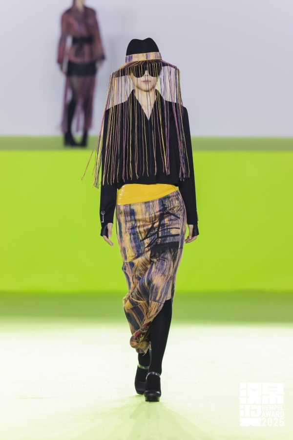 12.jpg 钱塘夜秀,数字赋能:第33届汉帛奖重塑时尚产业新范式