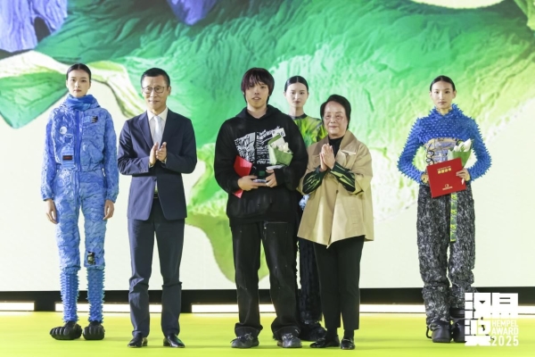 5.jpg 钱塘夜秀,数字赋能:第33届汉帛奖重塑时尚产业新范式