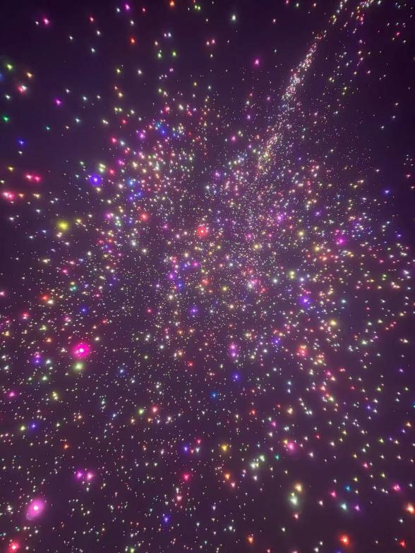 8597e9e3656f6f51071d5329252bb808 “单台电脑控制最多无人机”与“无人机发射最多烟花”:高巨创新吉尼斯双纪录定义低空表演新范式