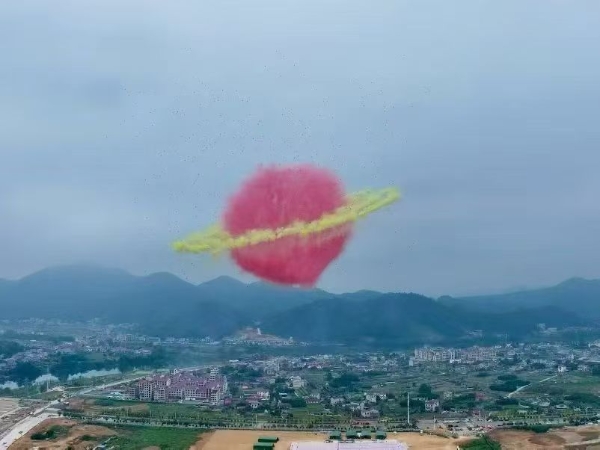 0373877fe28b1ba7b8a00d2538fb7556 “单台电脑控制最多无人机”与“无人机发射最多烟花”:高巨创新吉尼斯双纪录定义低空表演新范式