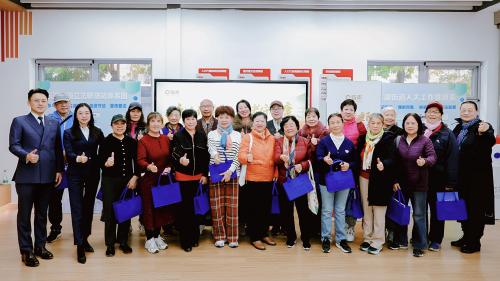 重阳话安康!北京链家构建多维助老服务矩阵,树立社区公益新标杆