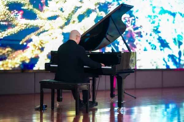 AIA健康校园计划公益行在沪启动，与IB课程共筑学生幸福力 