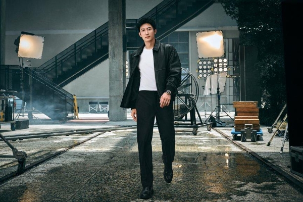 以全能状态 驭自由人生 百年灵品牌代言人黄景瑜演绎全新品牌大片 