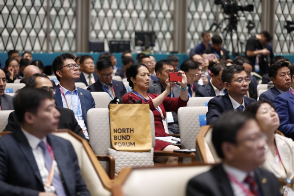 2025北外滩国际航运论坛和国际航空论坛今日举行中国东航、上海机场发布多项重磅成果 
