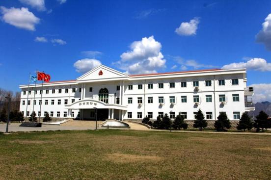 一杯“三元北京鲜牛奶”的70年坚守：三元用自有奶源筑牢品质护城