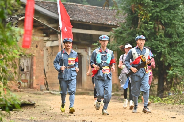 山水间“亲汨”竞逐，文脉中“甜汨”传承 2025中国山马越野系列赛（湖南汨罗站）圆满收官 