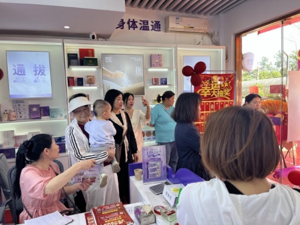 俏妃的“AI野心”：以云智护机器人技术撬动千亿女性健康市场 