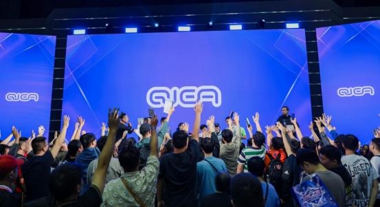 奇卡 QICA 携手邓亚萍、胡麟鹏 ，共庆第十届睿卡嘉年华 