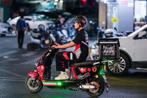“十一”顺丰同城快餐、商超百货单量同比双高位数增长，高品质即配护航出游与团圆