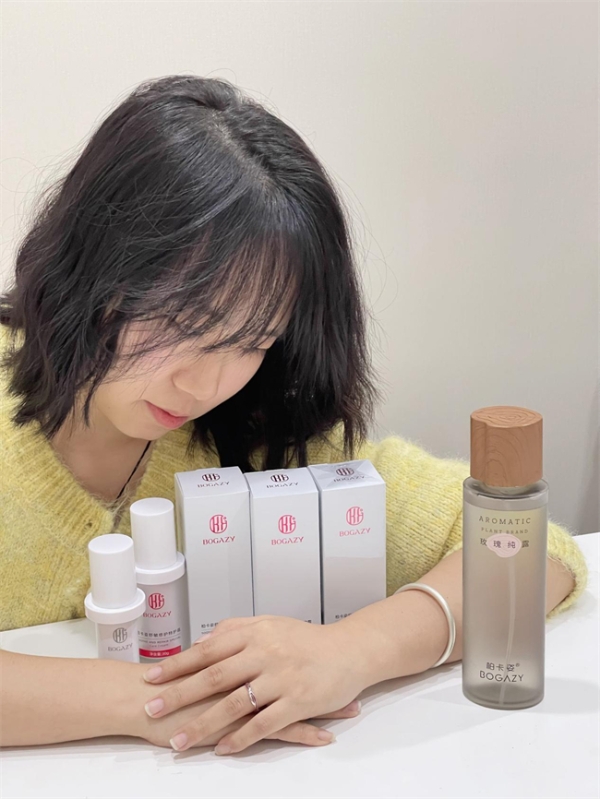 柏卡姿舒敏修护特护霜，于凉凉寒冬中，开启与肌肤的温柔对话 